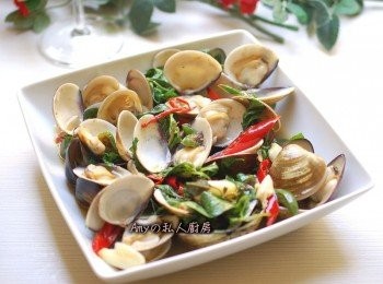 step5: 美味的炒蛤蜊,加入九層塔提味非常好吃喔!