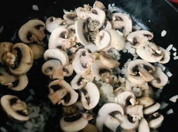 step6: 下黑椒及鹽炒