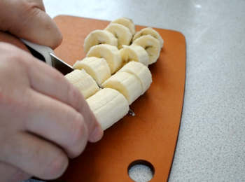 step1: 所有水果切塊放進攪拌器