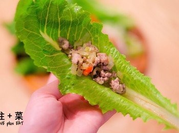 step3: 熄火, 搾一個青檸汁, 拌勻.
拌上生菜