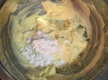 step11: 依您的巧克力甜度加入糖粉混勻。