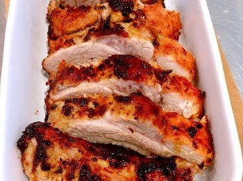 step1: 先將豬筋骨解凍泡塩水洗淨涼乾備用