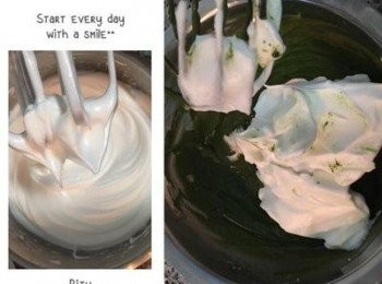 step3: 烤箱預熱160 蛋白中速略打發後滴入檸檬汁續打，再加入糖粉續打，轉快速將剩下的糖分兩次加入<span class="group_3">蛋白霜</span>中，蛋白打到表面光亮，打痕清楚，拉起打蛋器時蛋白直挺有光澤即可。在<span class="group_2">蛋黃糊</span>中混入1/3<span class="group_3">蛋白霜</span>,輕輕混勻,再取1/3混勻,然後將所有<span class="group_2">蛋黃糊</span>倒入剩下的<span class="group_3">蛋白霜</span>中混勻.混勻的蛋糕糊是拋拋略濃的,不會水水低。