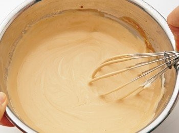 step17: 將整體拌勻後，焦糖巴巴露亞麵糊就完成製作。