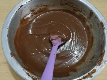 step5: 加入牛奶拌勻。