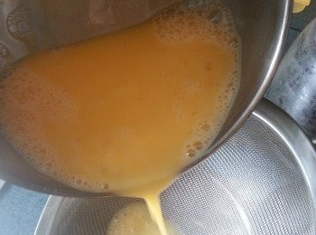 step8: 蛋漿過一過篩