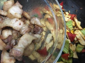 step20: 腩肉回鑊炒勻