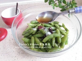 step7: 放入之前留起的八角及<span class="group_2">調味料</span>拌勻