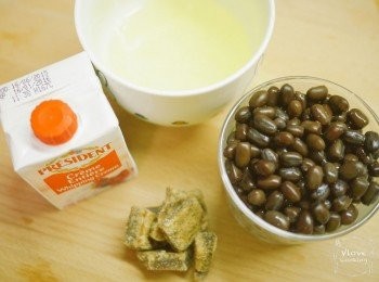 step8: 製作<span class="group_2">黑糖紅豆忌廉</span>餡