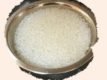 step4: 蒟蒻丁丁、蒟蒻小桐花過熱水川燙3分鐘