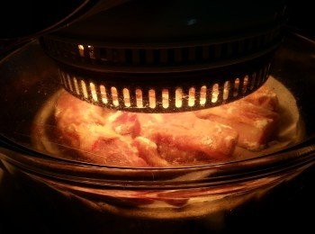 step4: 預熱光波爐220c高架,先波8分鐘,反轉再波6-8分鐘