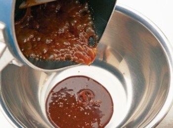 step13: 將12加進不鏽鋼缽盆中。