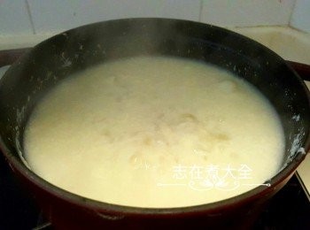 step4: 加入適量冰糖調味，雞蛋去殼，即可享用