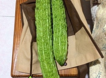 step1: 苦瓜洗乾淨, 切條