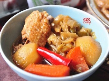 step5: 與和露等<span class="group_2">醬料</span>的香味結合，充滿鮮蔬燉煮後的香甜完成囉~