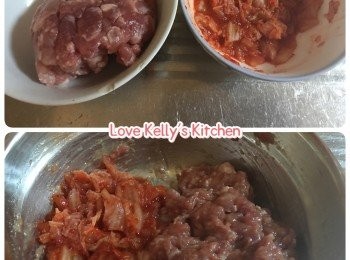 step1: 先用調味料醃豬肉碎大約15分鐘，然後加入泡菜(剪碎)撈均；
