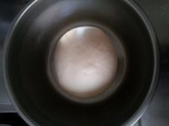 step1: 面與酵母和水和好