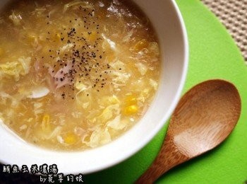 step4: 香香濃濃非常滑順，我家小人最愛就是鮪魚玉米濃湯了 (^ω^*) 不但可以喝到濃湯又同時可以吃到鮪魚^^