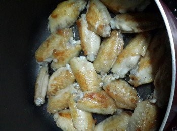 step5: 另一面也用中火煎至金黄色至熟