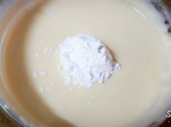 step13: 加入玉米粉和檸檬汁拌勻