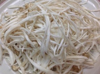 step1: 杏鮑菇剝成細絲