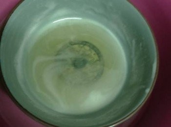 step4: 慕斯餡做法：a.魚胶粉加凍開水浸開，隔熱水溶化成液態