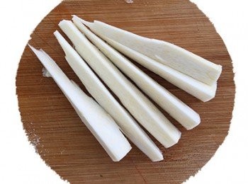 step3: 筊白筍切小條狀