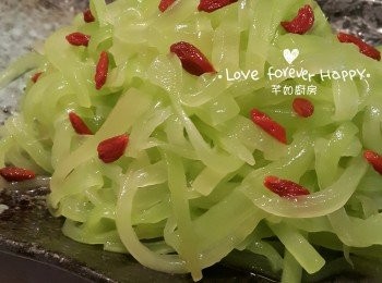 step10: 吃前用調味料拌匀，加上杞子，即成