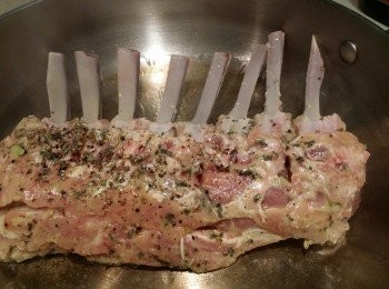 step4: 鑊落一茶匙橄欖油, 中火加蓋先煎一面.