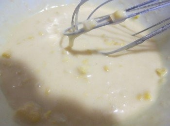 step5: 加入玉米顆粒拌匀。