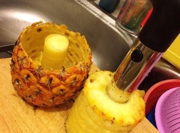 step4: 菠蘿去皮👉🏻洗浄切件