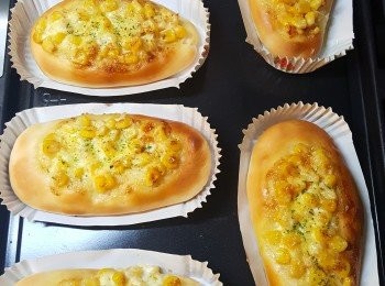 step6: 水波爐180度預熱，將麵糰放入底層，烤焗15分鐘即可。