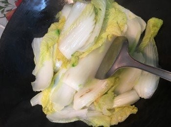 step4: 加入旺菜炒至6-7成熟