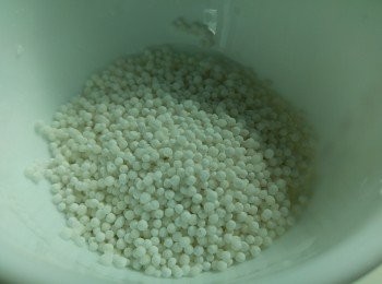 step3: 熱水落西米煮15分鐘熄火焗,焗到西米透明即可。