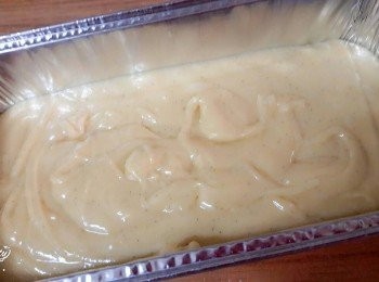 step6: 把麵糊倒入烤模中