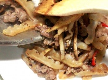 step12: 豆豉涼瓜炒肉片也跟著上桌。