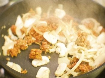 step4: 加入牛肉炒熟