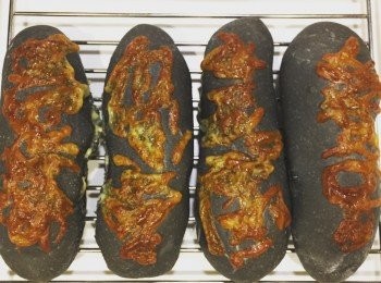 step8: 放入預熱170度的焗爐焗20分鐘便完成。