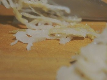 step9: 酸白菜切絲 (不喜太酸可切細絲)
