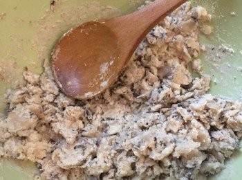 step3: 餡料預備，A/ 眉豆浸一晚後大火蒸熟30分鐘，壓成眉豆蓉。