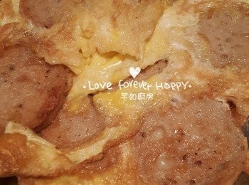 step3: 燒熱油鑊, 放入扎肉煎至金黃, 下蛋液煎熟, 即成越南扎肉煎蛋