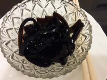 step1: 先處理涼粉切好雪凍備用。