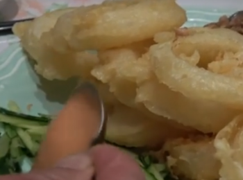 step5: 最後以沙律汁拌青瓜絲