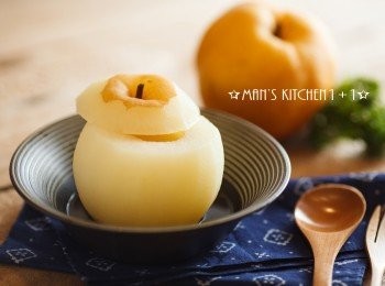 step4: ＊雖然這個偏方有其效果，但還是建議大家身體不舒服要去醫院看醫生，好好診斷喔。 ＊冰糖燉梨只針對燥咳患者才有幫助，吃之前還是先確定自己的病因，否則咳嗽沒停卻愈吃愈嚴重就糟了！