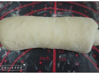 step4: 捲起收口在下面即可。