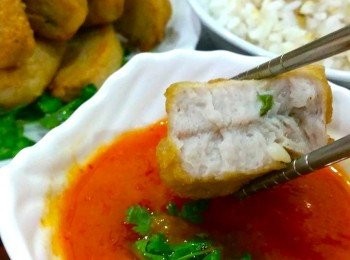 step6: 享用时可以沾上适量的辣椒酱更是美味呢。。愿大家会喜欢。