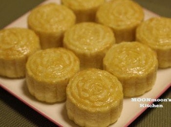 step22: 取出掃一層糖漿，焗多一分鐘即成。