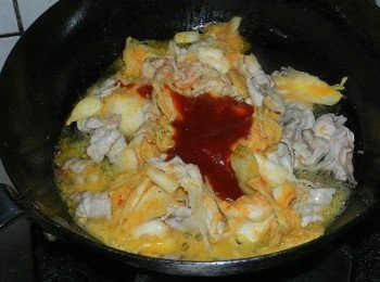 step3: 加入韓式辣醬拌炒