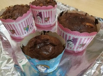 step2: 把低筋麵粉和泡打粉混合好。