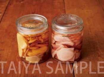 step4: 浸泡一天。在冰箱放1 天讓薑的成分釋出與醋溶合，可以使酸味更溫和，薑也會變成淡粉紅色。當然也可以做好馬上就吃。